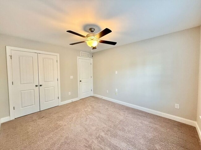 Building Photo - 1019 Monmouth Loop