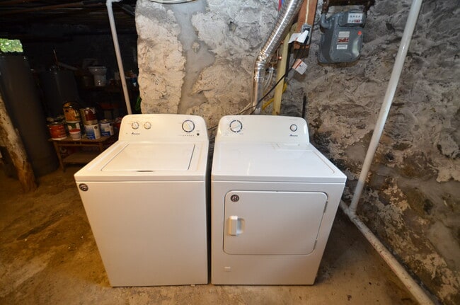 Building Photo - 51-2 North Ave