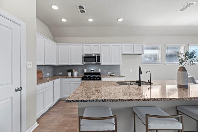 Building Photo - 2522 Blazing Star Dr