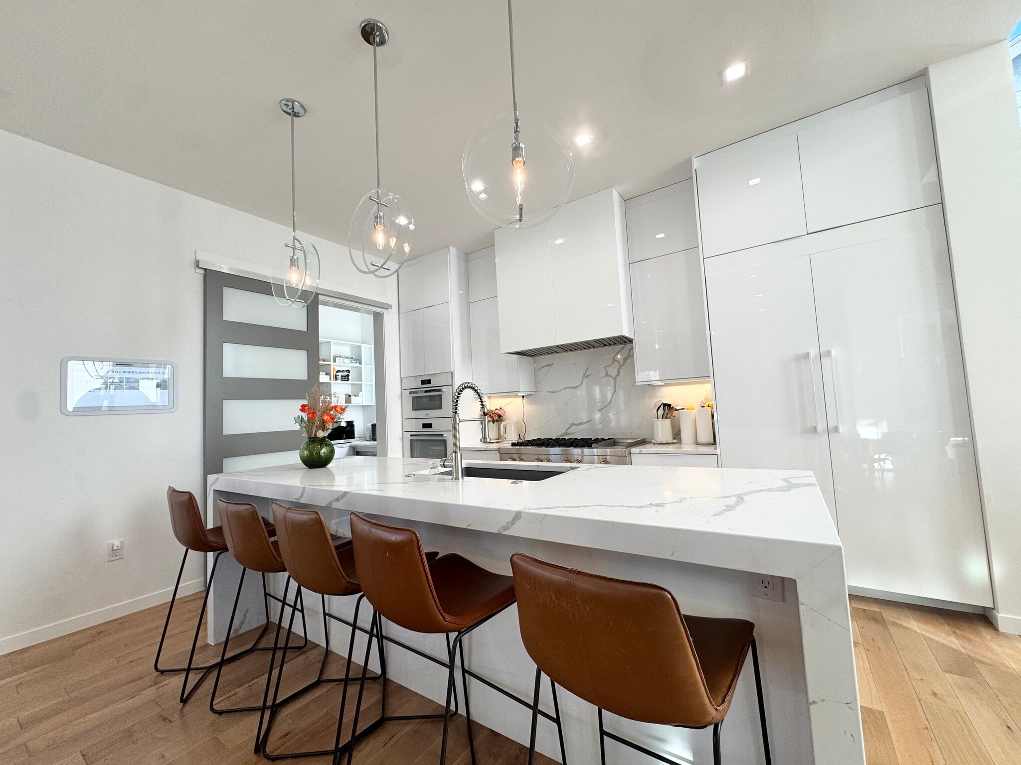 Building Photo - 4732 Mercier St