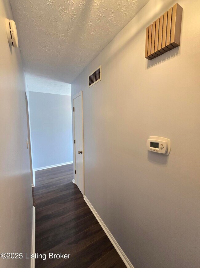 Building Photo - 9313 Le Beau Ct