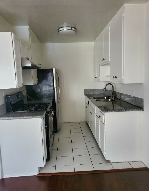 Building Photo - 2320 Glendale Blvd
