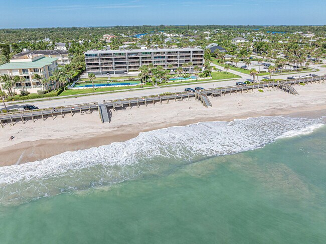 Building Photo - 4141 Ocean Dr