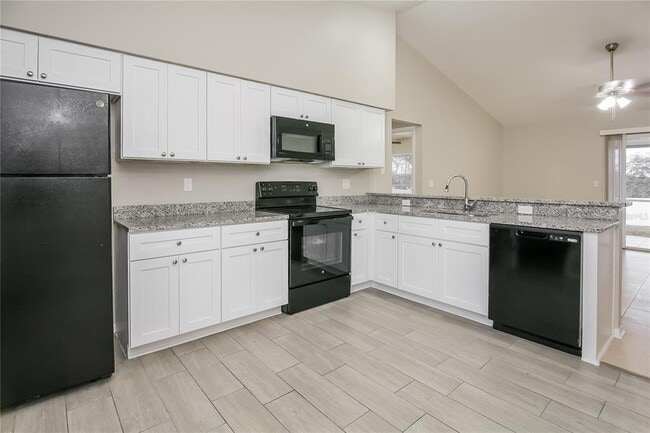 Building Photo - 246 Cobblestone Dr