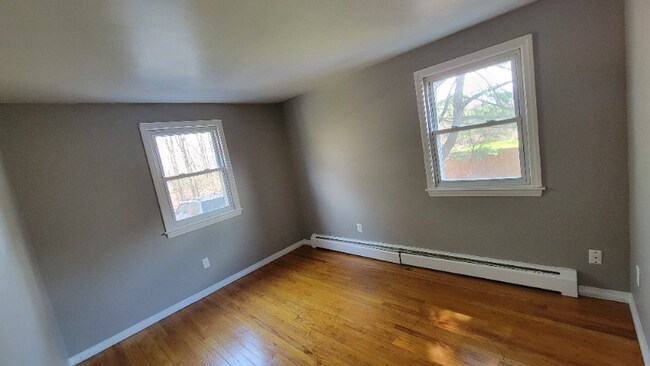 Building Photo - 41 Gould Dr