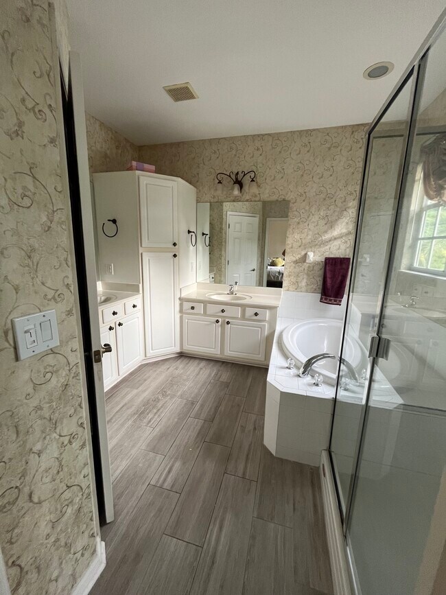 Building Photo - 14467 Mirabelle Vista Cir