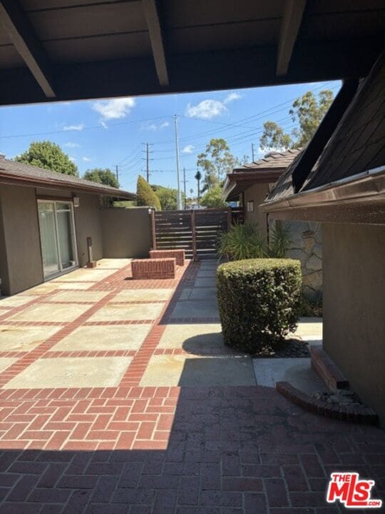 Building Photo - 6763 Radlock Ave