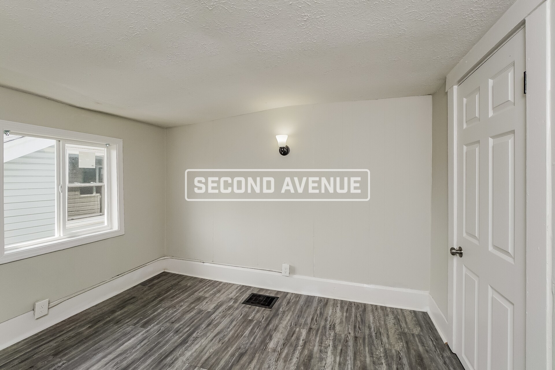 Building Photo - 459 S 41st St