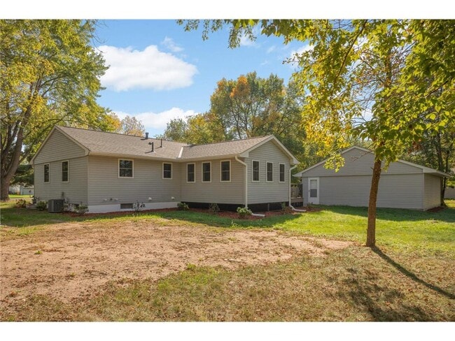 Building Photo - 15240 Kangaroo St NW