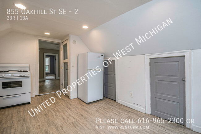 Building Photo - 855 Oakhill St SE
