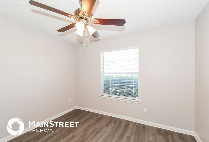 Building Photo - 13006 Staffordshire Dr S