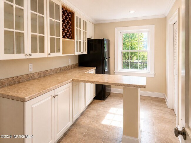 Building Photo - 129 Rumson Rd