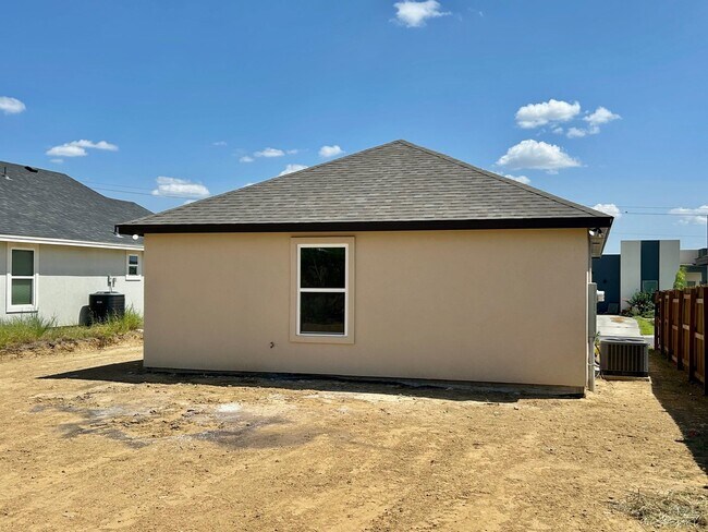 Building Photo - 1628 Bilbao Drive