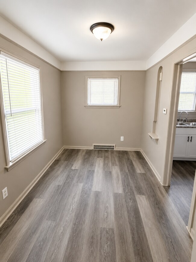 Building Photo - 6325 Neff Ave