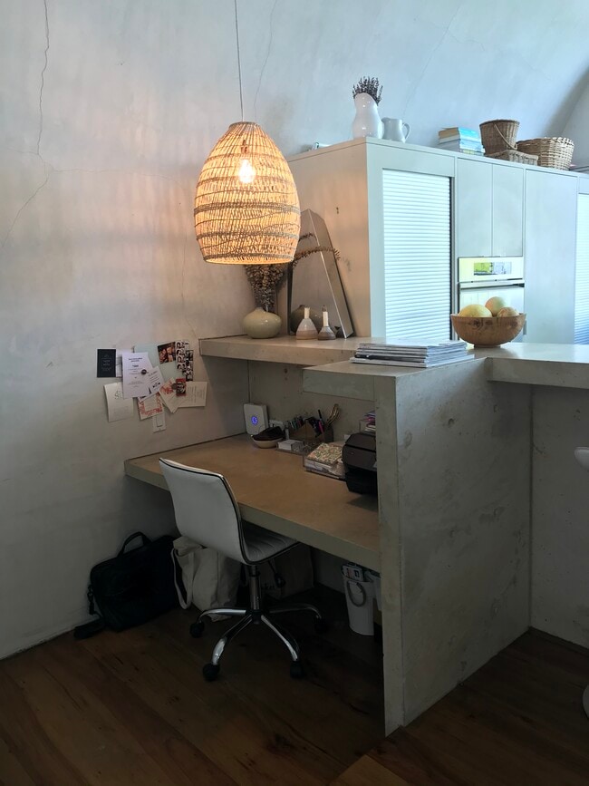 Office - 818 1/2 California Ave