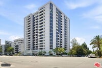 Building Photo - 10660 Wilshire Blvd