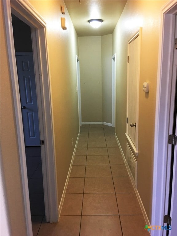 Building Photo - 1304 Cavalry Ln
