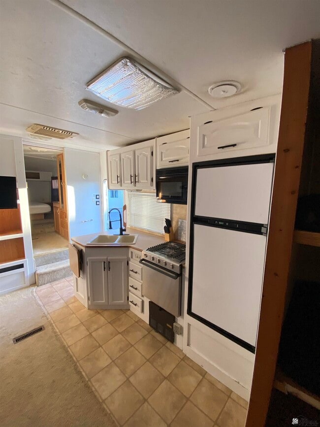 Building Photo - 12617 E 46th Dr