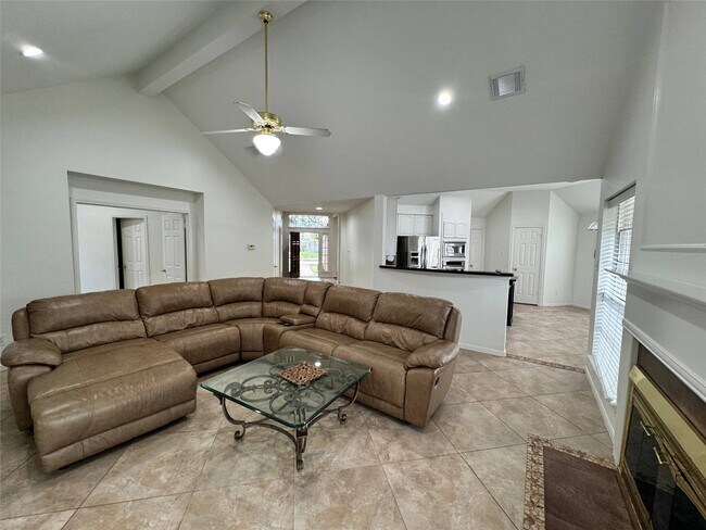 Building Photo - 1718 Berkoff Dr