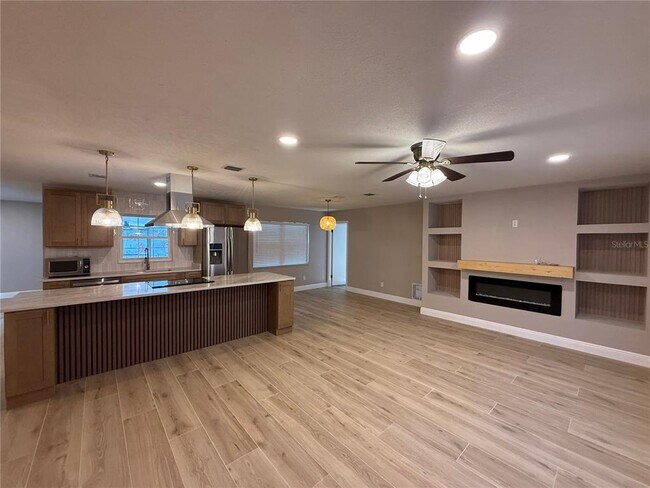 Building Photo - 1041 Manchester Cir