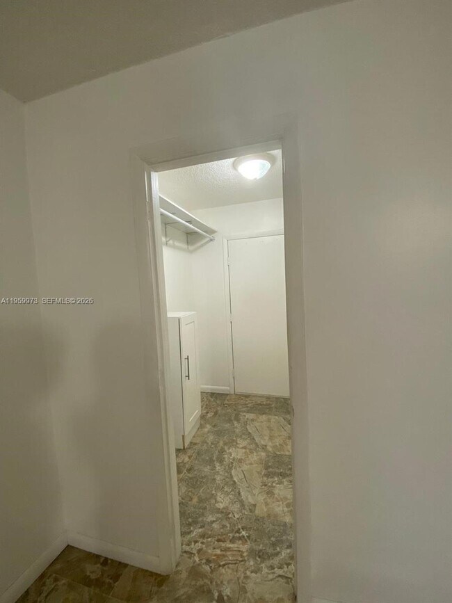 Building Photo - 820 NW 87th Ave