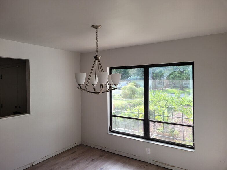 Building Photo - 21 Lemington Ct