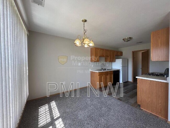 Building Photo - 1510-1516-1516 W 86th Ln