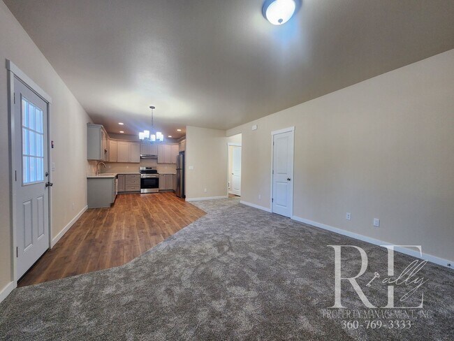 Building Photo - Brand-New 2-Bed, 2-Bath Duplex with Garage...
