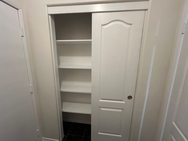 Building Photo - Cute 3 Bed/2 Bath SE Bakersfield Home