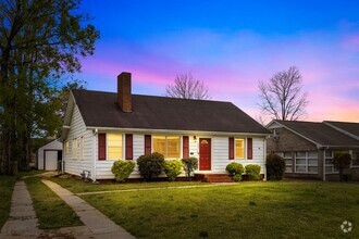 Building Photo - Cozy and Newly Renovated 3 Bedroom 1.5 Bat...