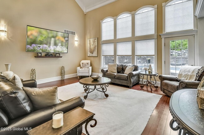 Building Photo - 20 Heather Ridge Rd