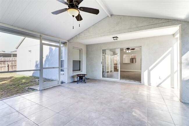 Building Photo - 29806 Morningmist Dr