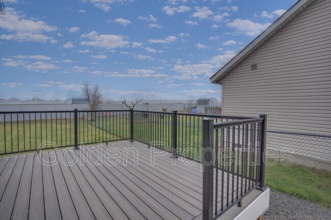 Building Photo - 11726 N Stinson Loop