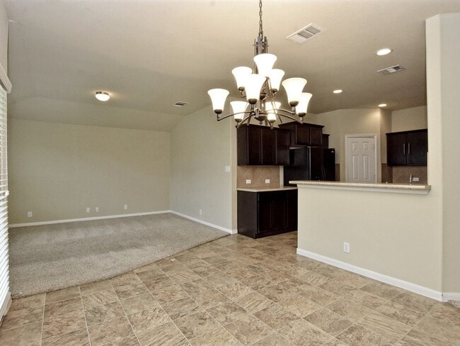 Building Photo - BEAUTIFUL 4 BEDROOMS / 2 BATH HOME IN HUNTER'S CROSSING