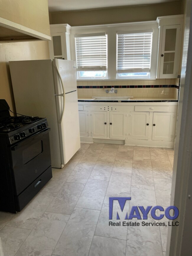 Building Photo - 640 Kirby Pl