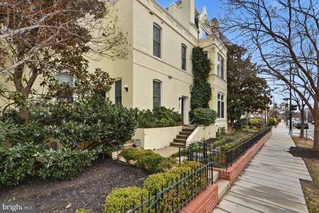 Building Photo - 949 S St NW