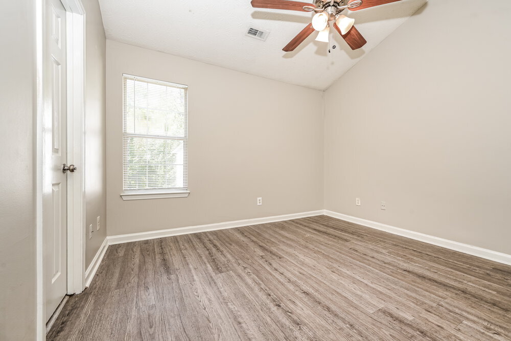 Building Photo - 7105 E Village Ct