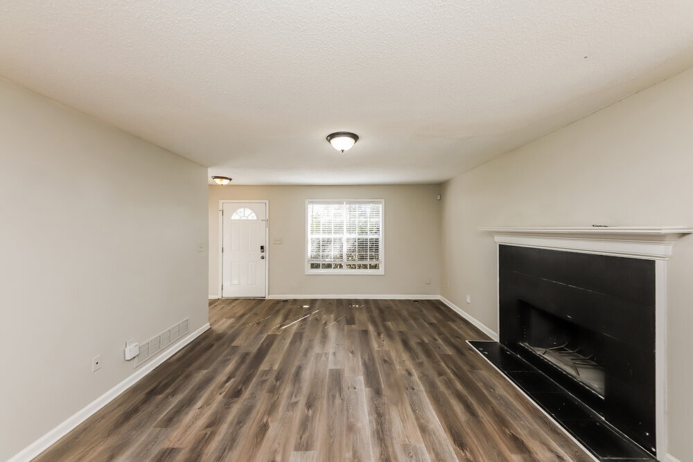 Building Photo - 7285 Hunters Ridge Dr