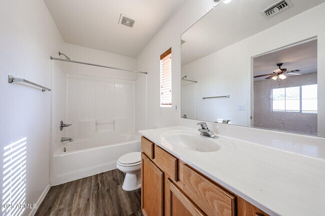Building Photo - 2428 S 84th Gln