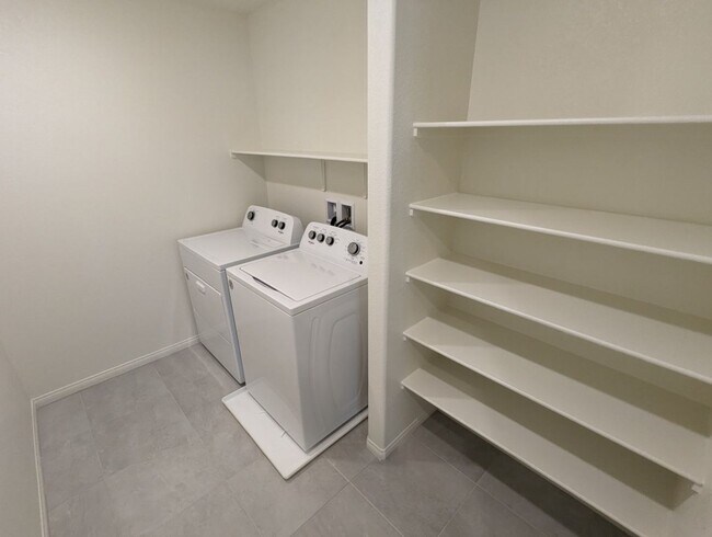 Building Photo - 7703 Moore Crk Ln