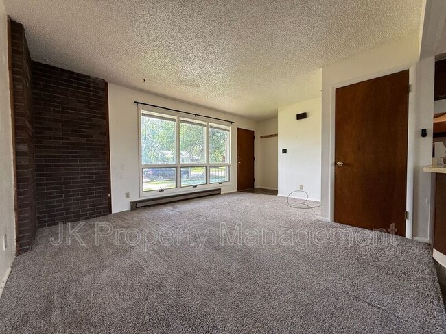 Building Photo - 919 1st Ave SW