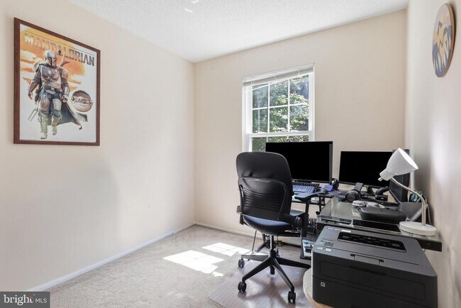 Building Photo - 7739 Inversham Dr