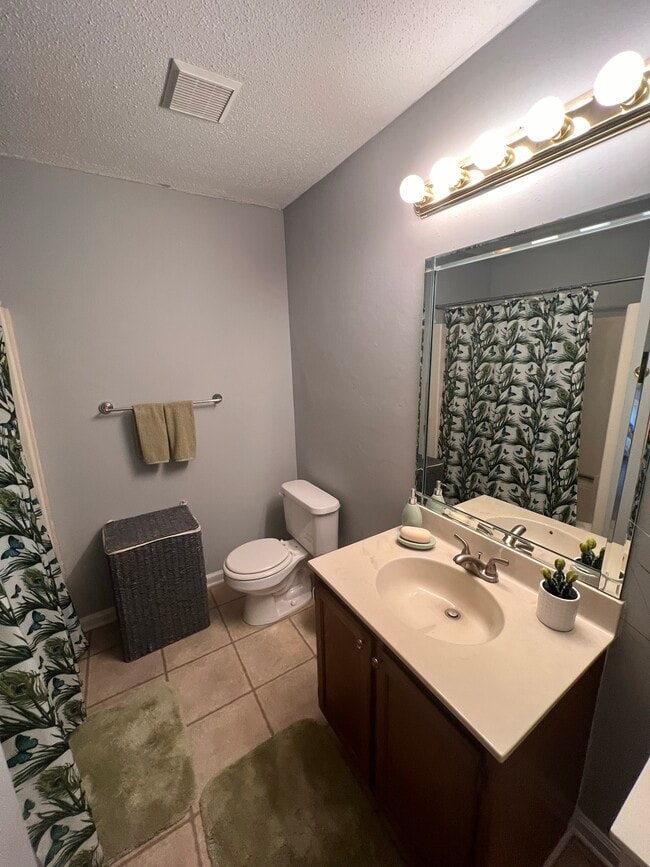 primary bath - 2672 Windy Xing