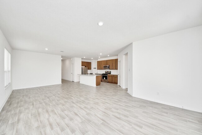 Building Photo - 1270 Glendora Dr