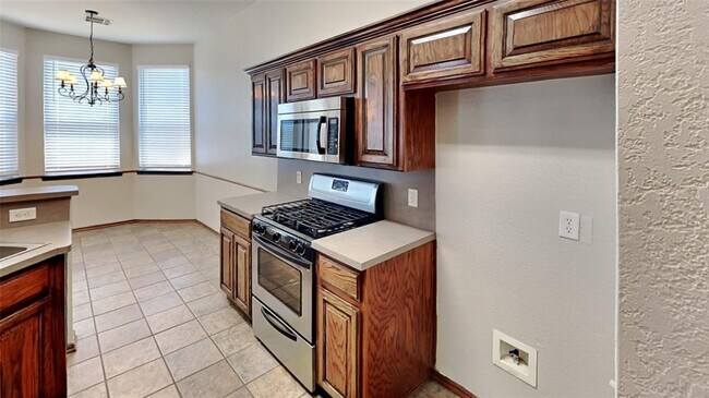 Building Photo - 2212 SW 141st Pl