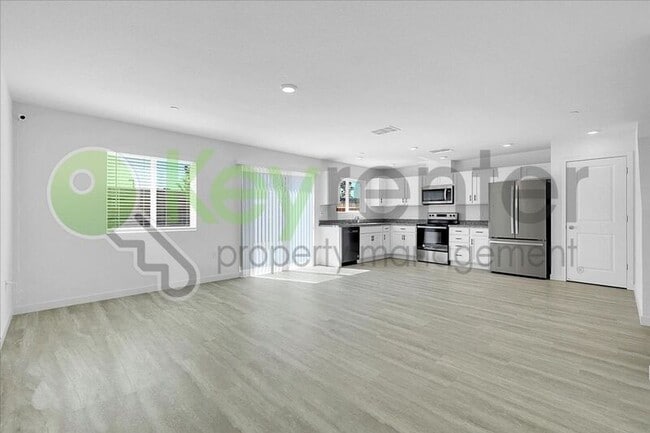 Building Photo - 2129 Shady Tree Cir