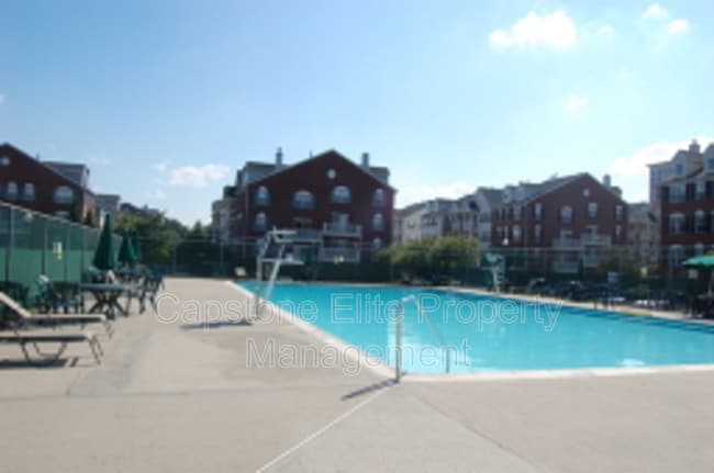 Building Photo - 40 Cornerstone Ln