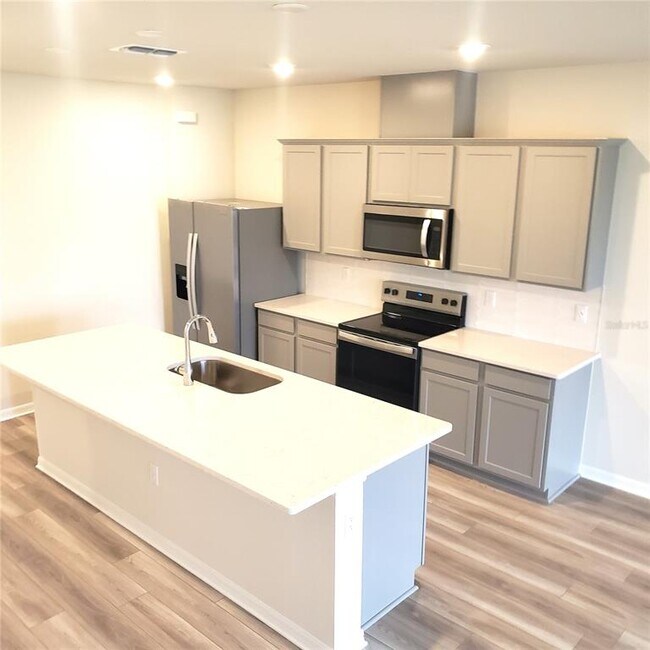 Building Photo - 6316 Tabebuia Pkwy