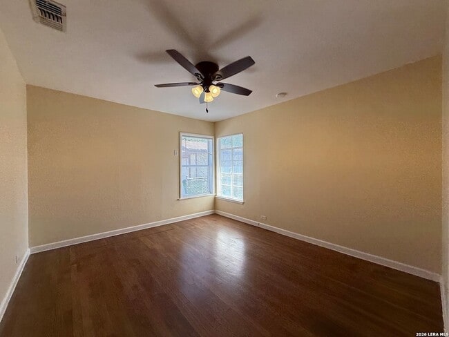 Building Photo - 258 Cliffwood Dr