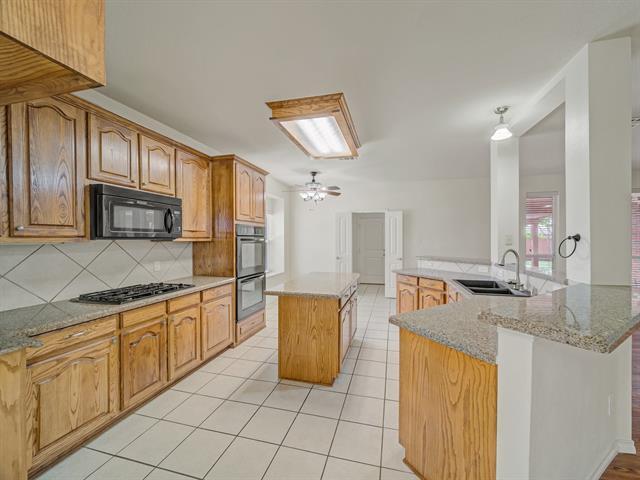 Building Photo - 348 Kansas Trail
